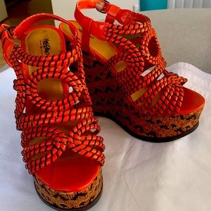 Massimo ladies summer time 5&1/2” heels. Size 6